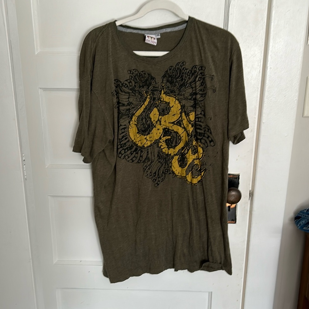 Om t shirt